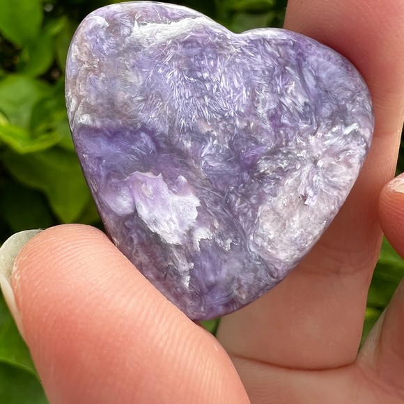 Charoite Heart With Quartz - Picture 4 of 4